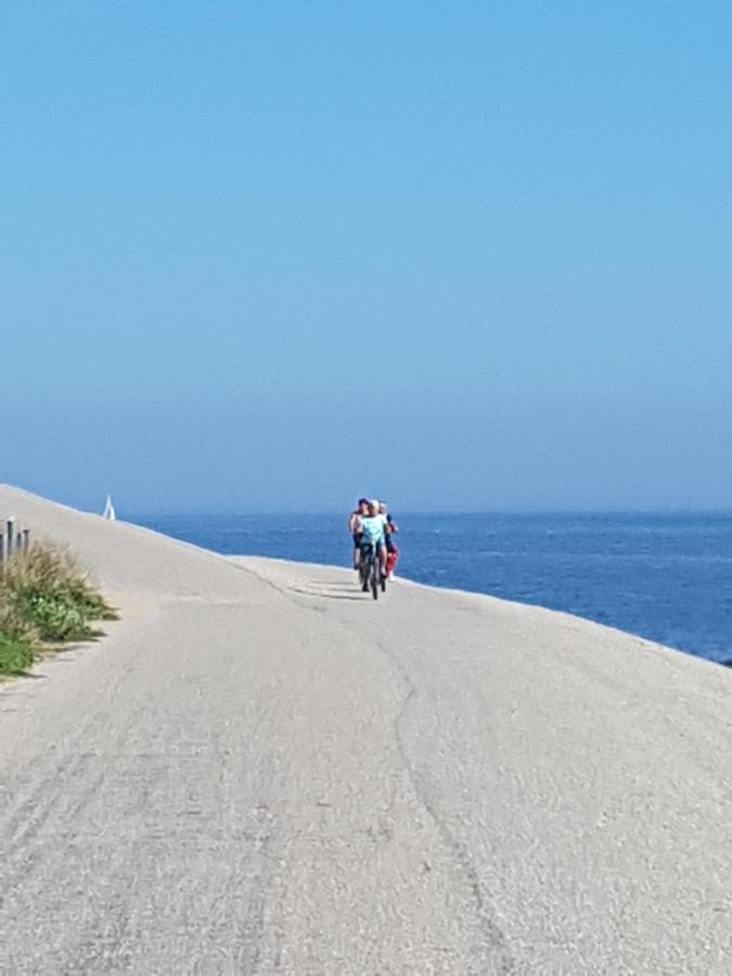 Romantisch Huisje Nabij Het Strand Met Uitzicht Op De Tulpenvelden Julianadorp Eksteriør billede