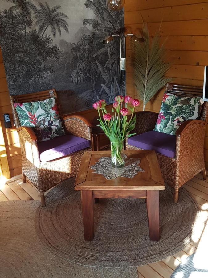 Romantisch Huisje Nabij Het Strand Met Uitzicht Op De Tulpenvelden Julianadorp Eksteriør billede
